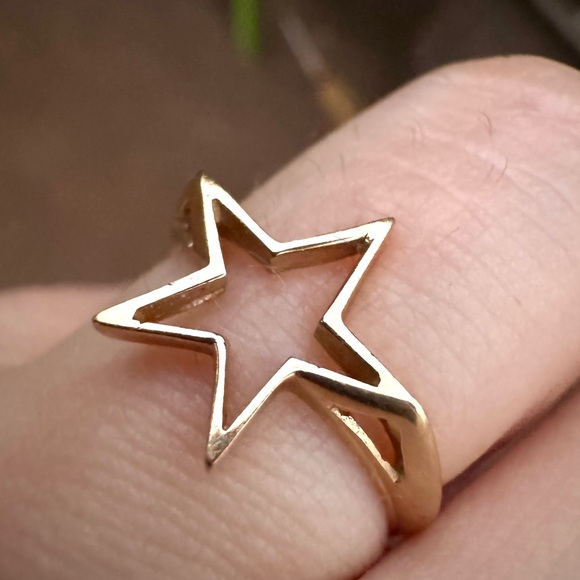 Vintage solid 10k yellow gold star ring- send me an offer (emergency sale) - Picture 1 of 15